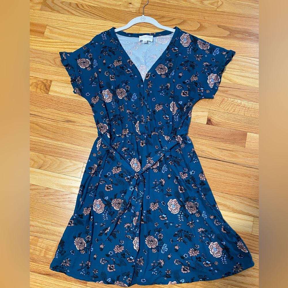 Like new - French Grey knit dress